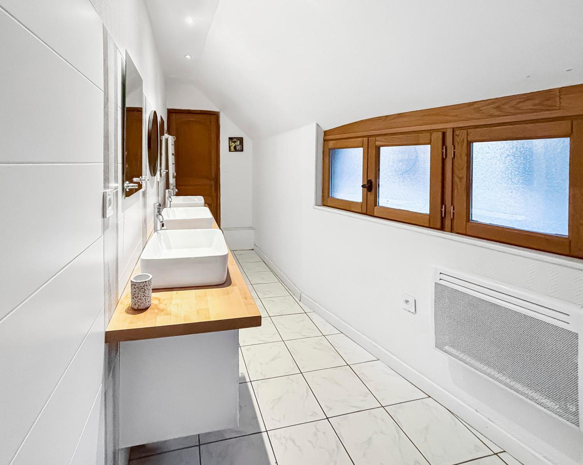 Spacieux & Lumineux Avec Smart Tv Et Wi-Fi Rapide トロワ エクステリア 写真